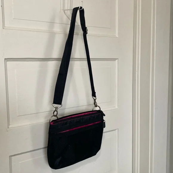 Thirty One Crossbody Shoulder Handbag Purse - Black - Picture 2 of 5
